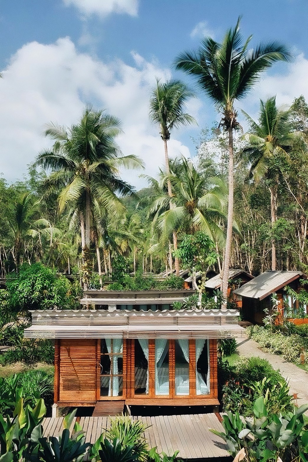 Jungle Room — Bathroom